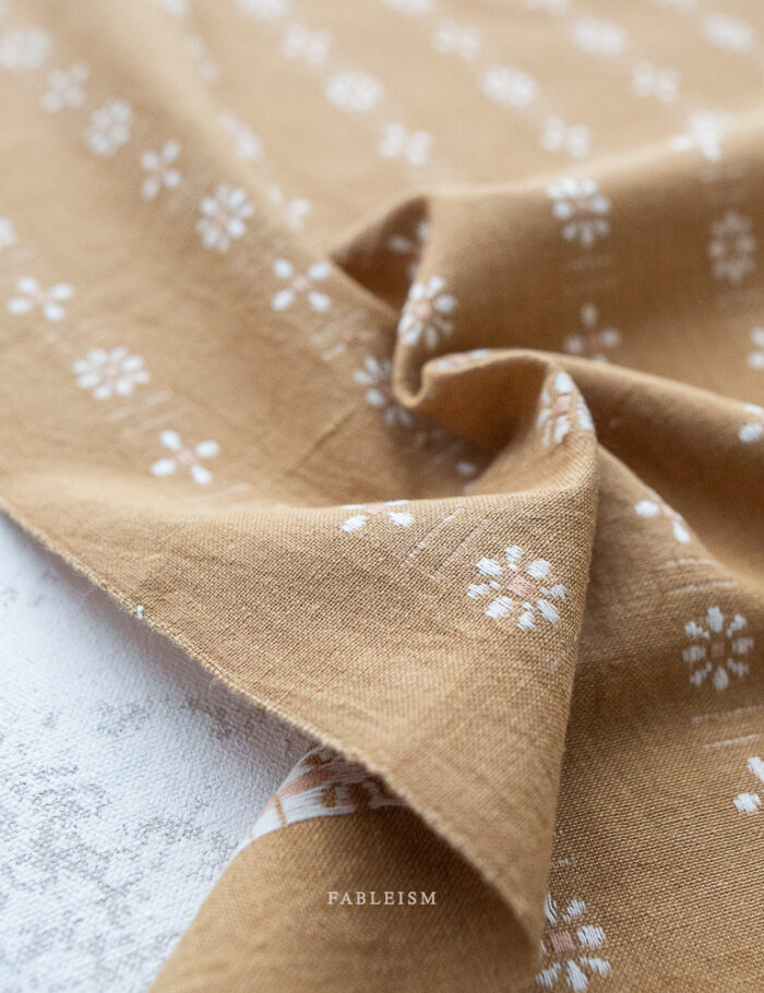 daisy-woven-in-wheat-forest-forage-by-fableism-supply-co-2