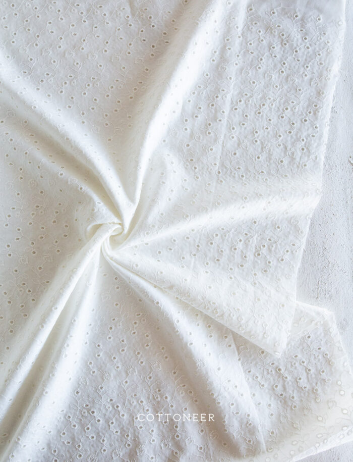 francesca-eyelet-18