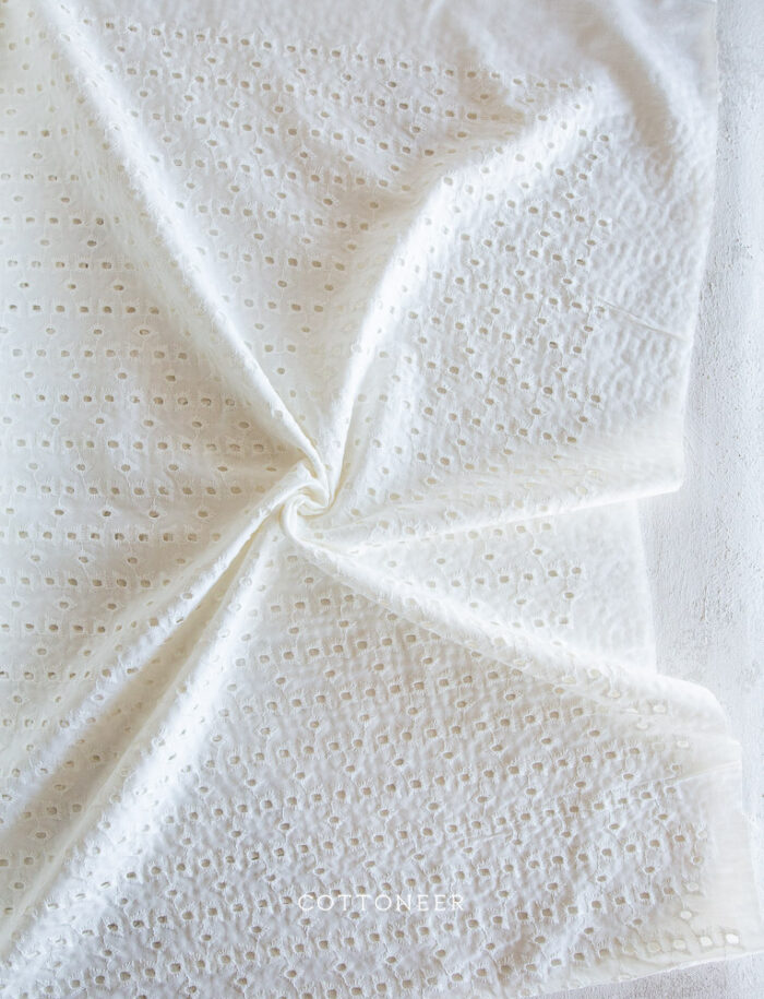 francesca-eyelet-24