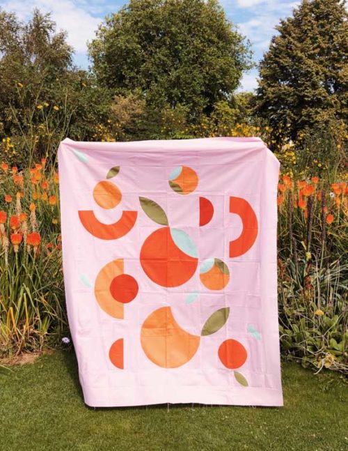 freshly-squeezed-quilt-kit-by-cloth-and-crescent-4