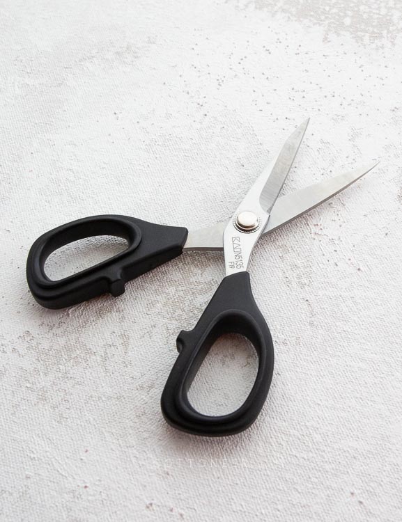 5.5 Embroidery Scissors