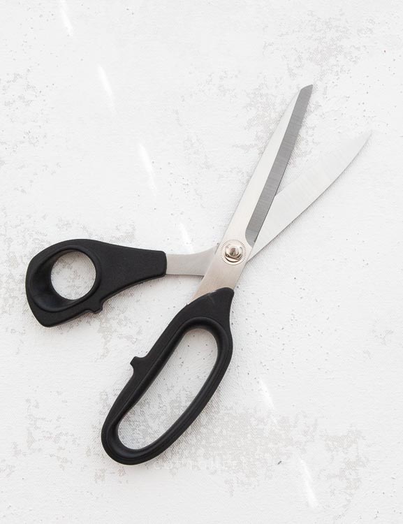 Kai 8 1/2'' Lefty Dressmaking Shears by KAI