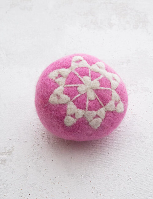 quilt-design-felt-pin-cushion-in-pink-1