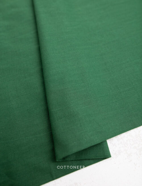 solid-emerald-cottage-yarn-dyed-homespun-33