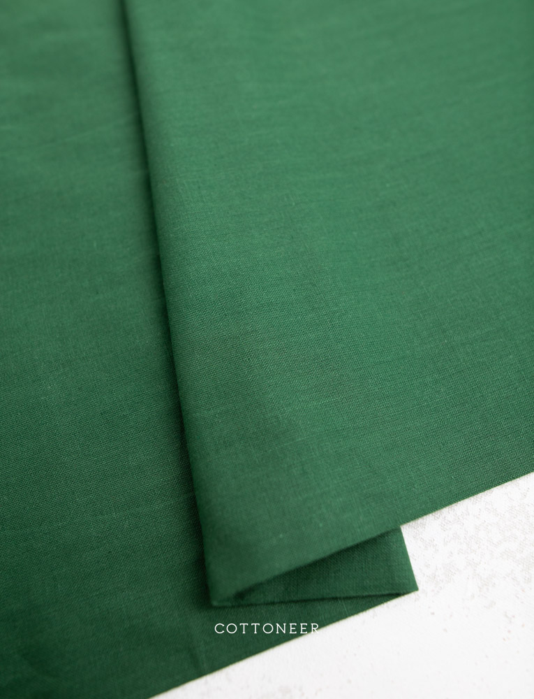 solid-emerald-cottage-yarn-dyed-homespun-33